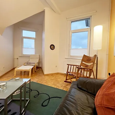 Schutzen-sterne Apartment *
